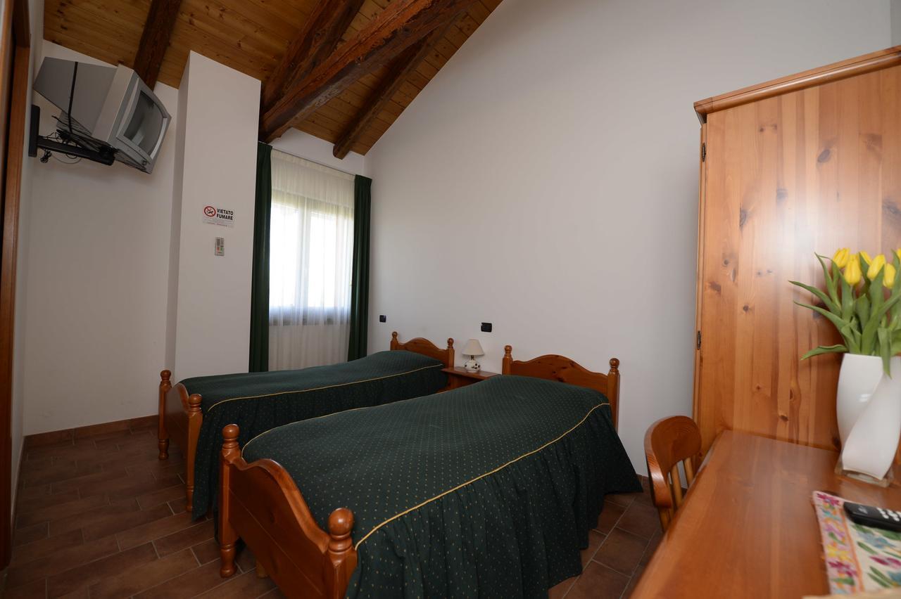 Agriturismo Le Oche Selvatiche Lauzacco Extérieur photo