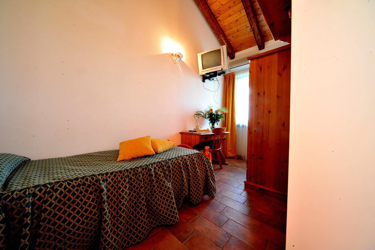Agriturismo Le Oche Selvatiche Lauzacco Extérieur photo