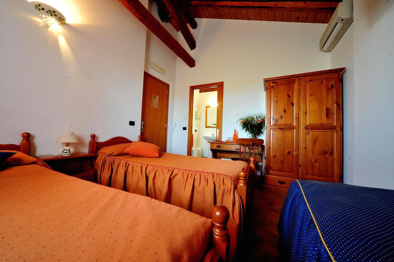 Agriturismo Le Oche Selvatiche Lauzacco Extérieur photo